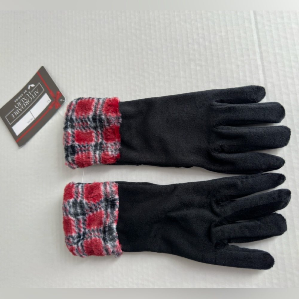 Sprigs Faux fur Cuff Velvet texting Black and Red Plaid Gloves one size fit most